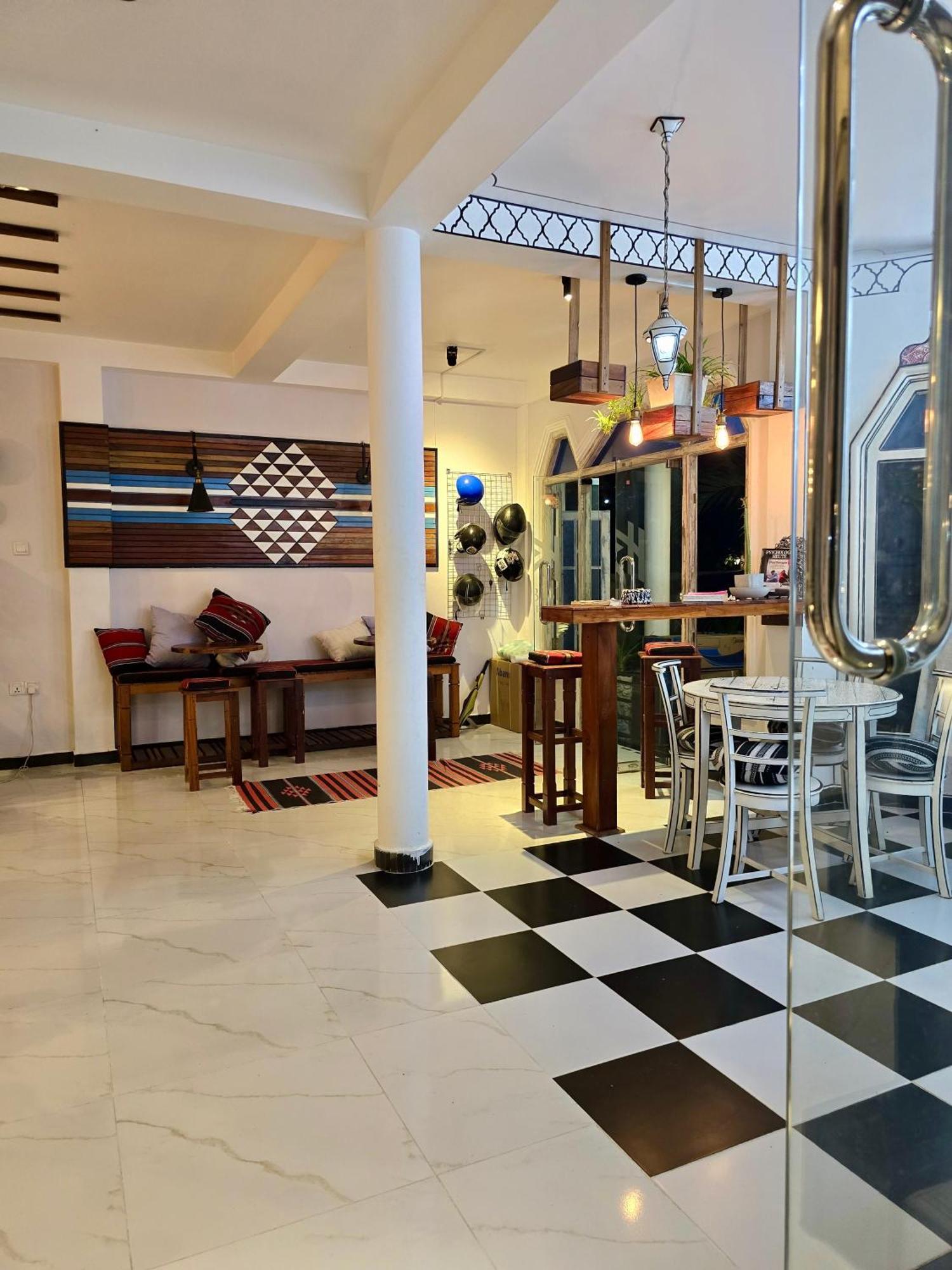 Habibi Hostel & Restaurant Unawatuna Dış mekan fotoğraf