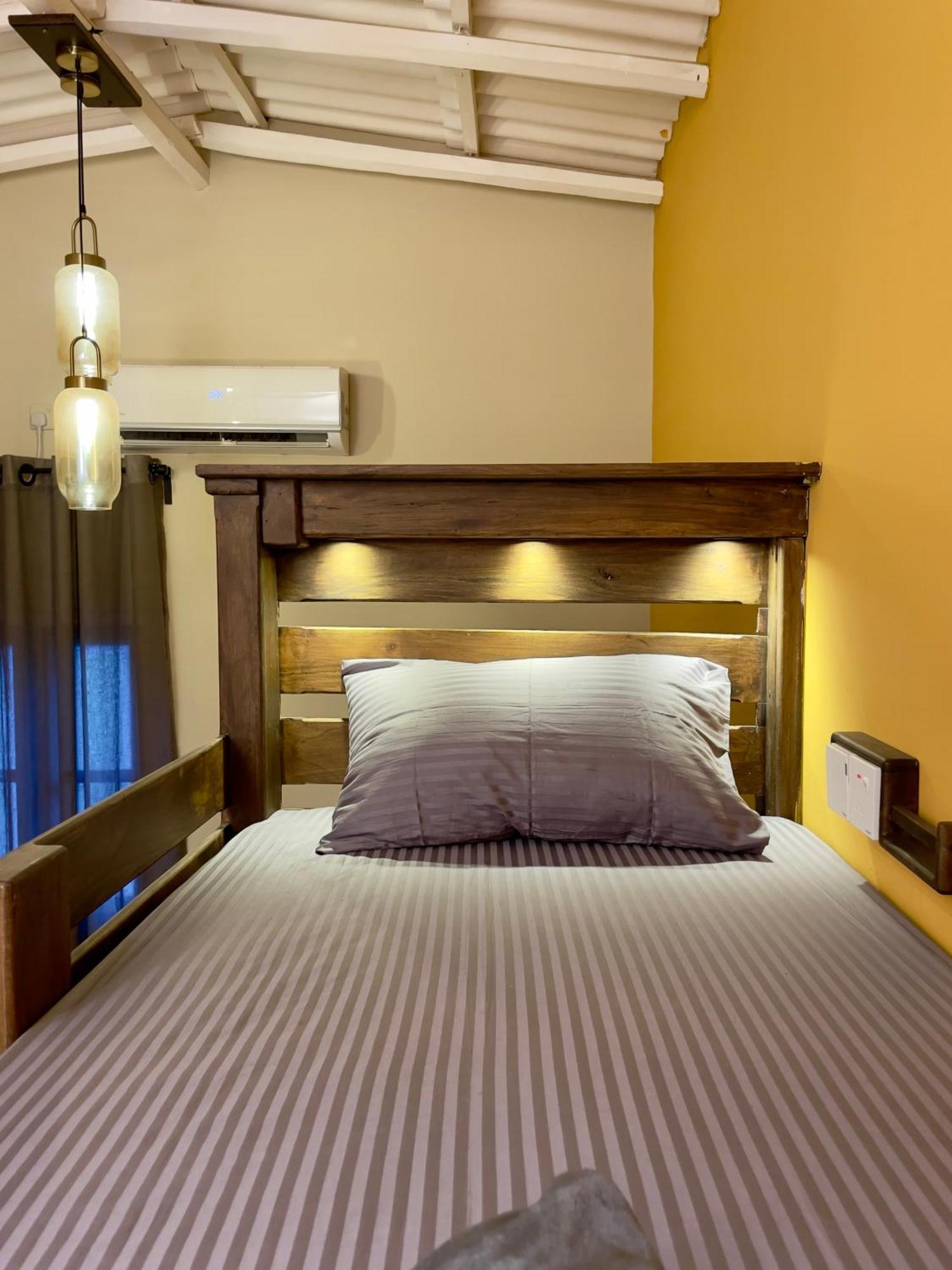 Habibi Hostel & Restaurant Unawatuna Dış mekan fotoğraf