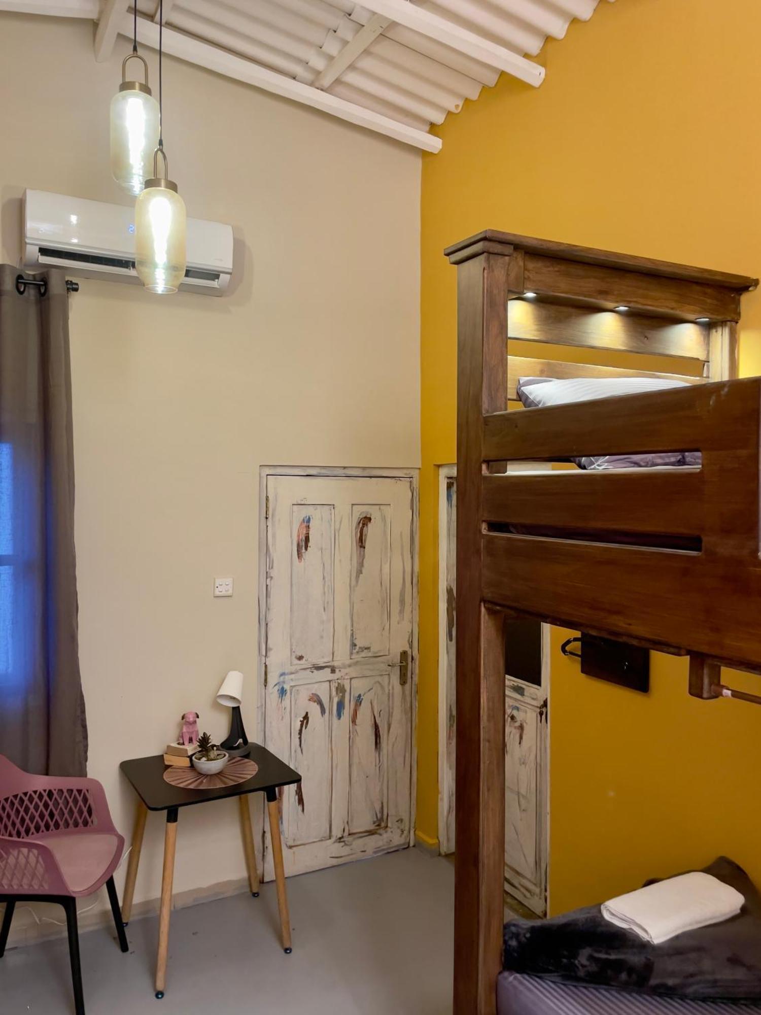 Habibi Hostel & Restaurant Unawatuna Dış mekan fotoğraf